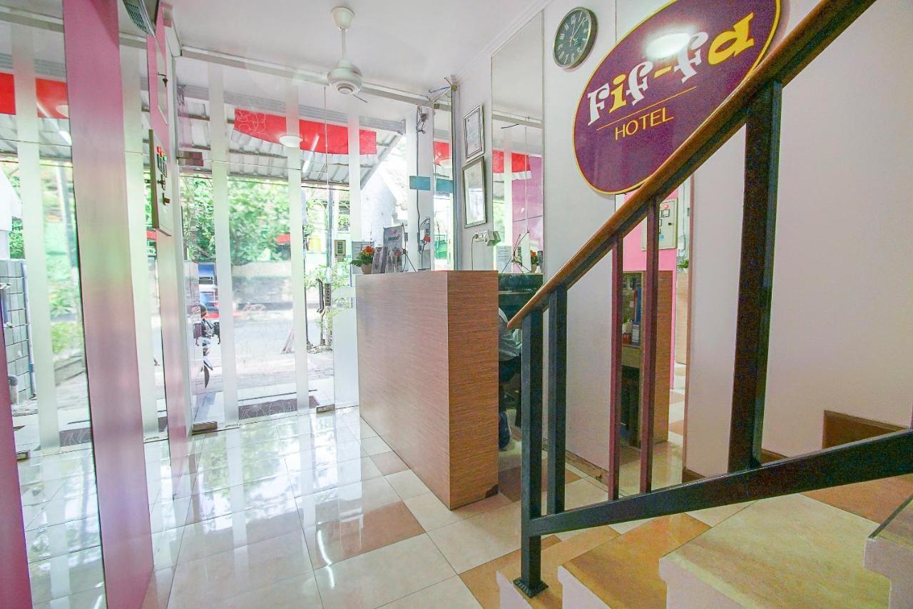 Urbanview Hotel Fiffa Kauman Malang Ngoại thất bức ảnh
