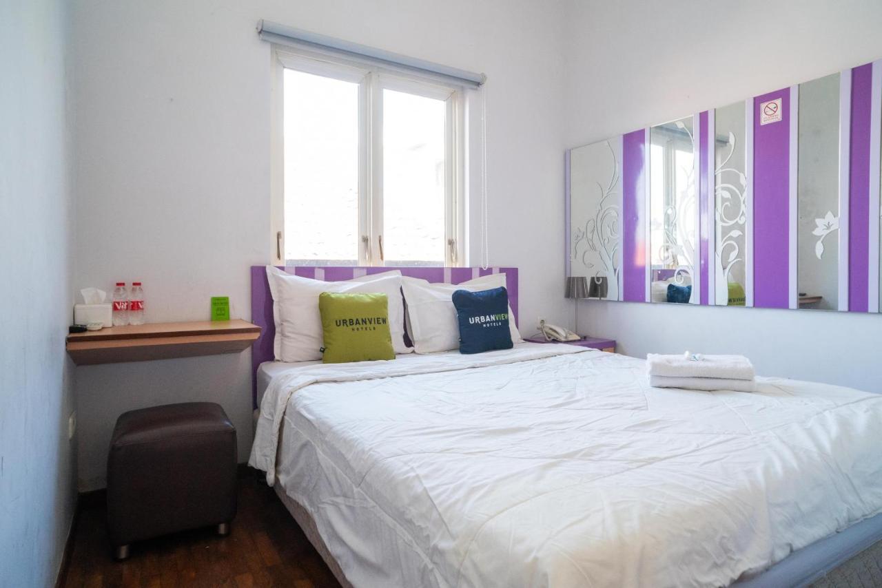 Urbanview Hotel Fiffa Kauman Malang Ngoại thất bức ảnh