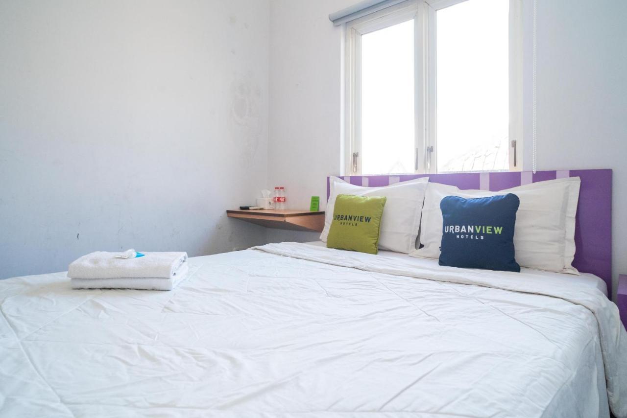 Urbanview Hotel Fiffa Kauman Malang Ngoại thất bức ảnh